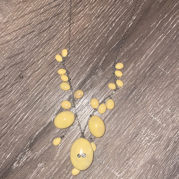 - RARE! VINTAGE SWAROVSKI Tiered Topaz Clear Oval 20 Stones 15” Necklace Y… - Picture 2 of 7